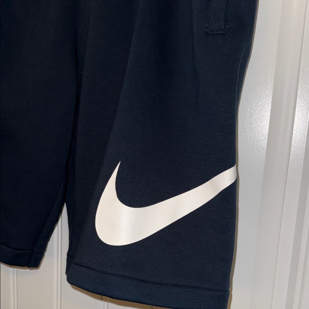 Nike Black Men's Shorts with White Swoosh - Picture 5 of 8